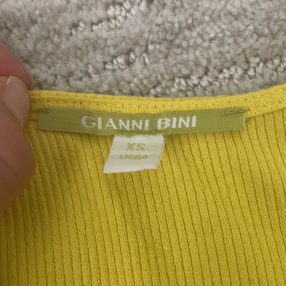 Women’s Gianni Bini top - Picture 2 of 2